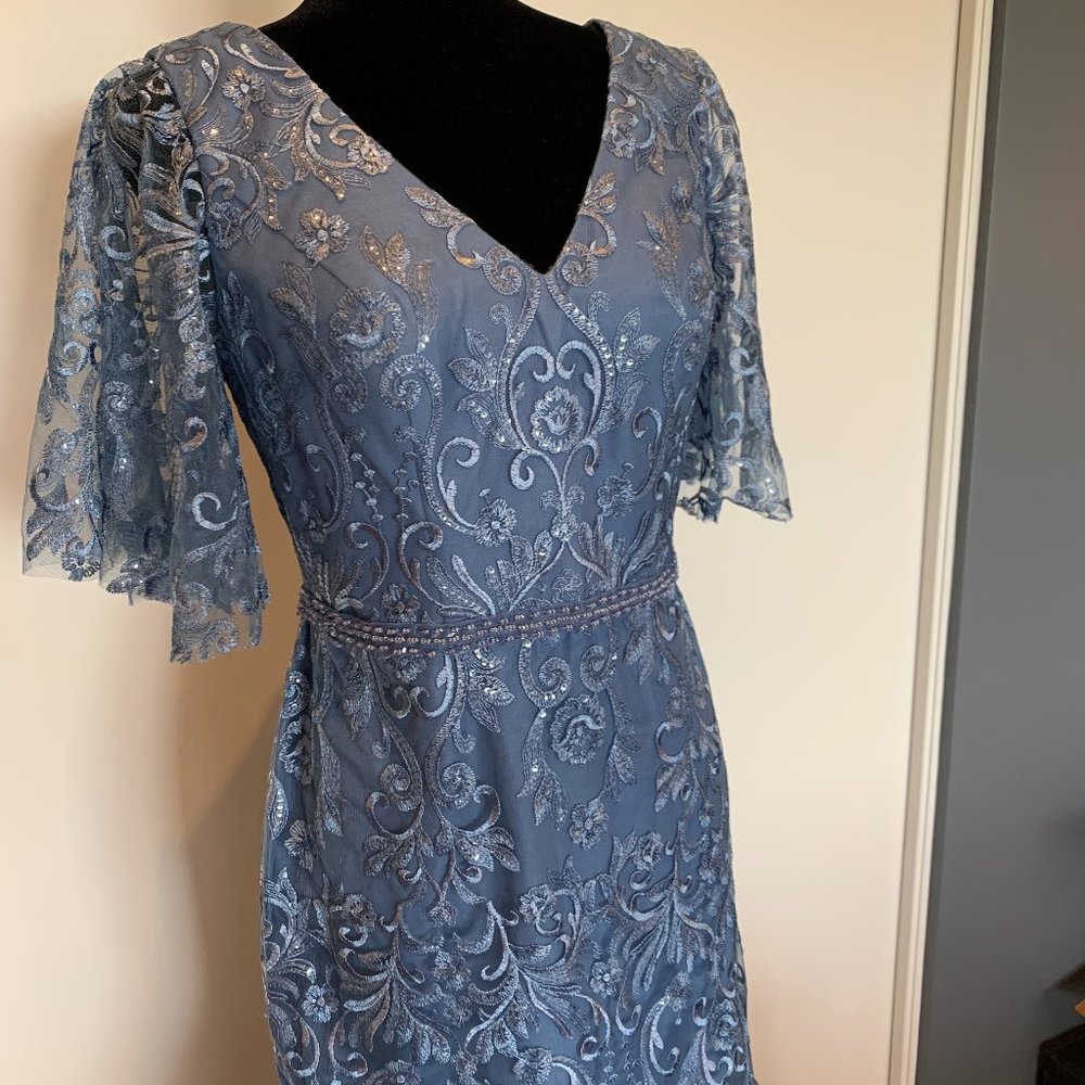 Embellished blue sequin mesh V-neck sleeves godet skirt formal gown sz 10 NWT